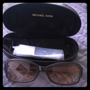 🕶Michael Kors Sunglasses 🕶